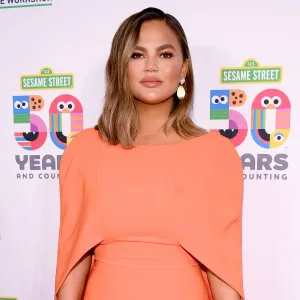 Chrissy Teigen Gets Emotional About Postpartum Body After Miscarriage: 'Your Body Just Pauses'
