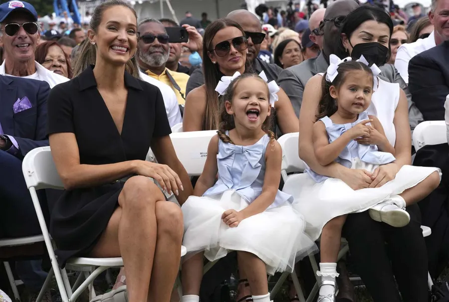 Derek Jeters Wife Hannah Jeter Daughters Make Rare Appearance Hall Fame Induction