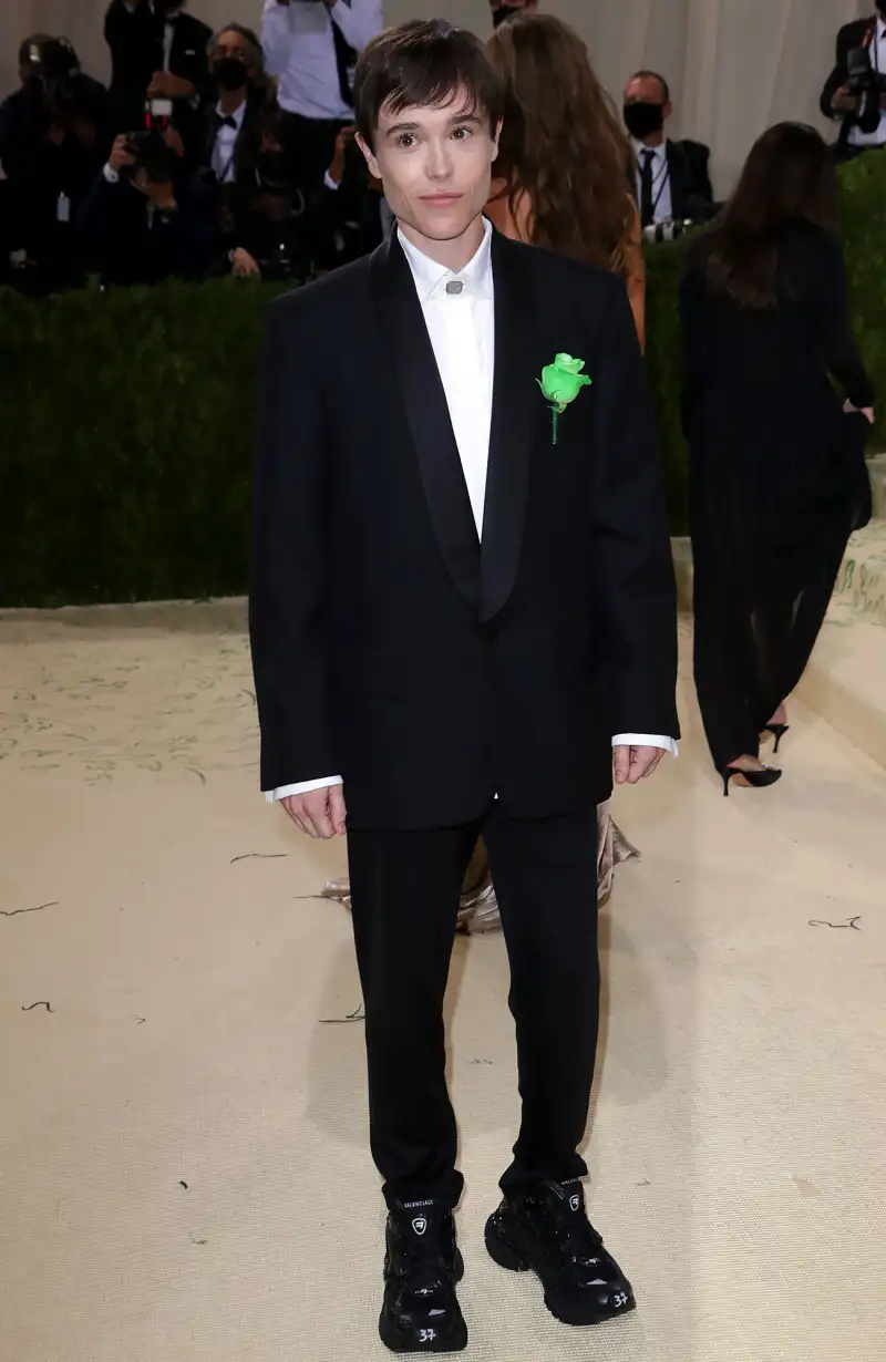 Met Gala 2021 Elliot Page Looks Dapper in All-Black on Met Gala Red Carpet: Photos