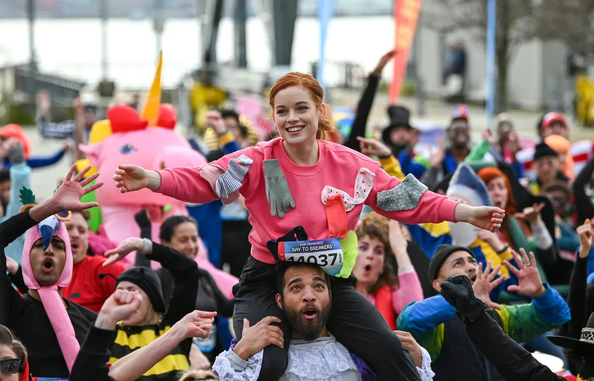 Everything We Know About the ‘Zoey’s Extraordinary Playlist’ Revival Movie