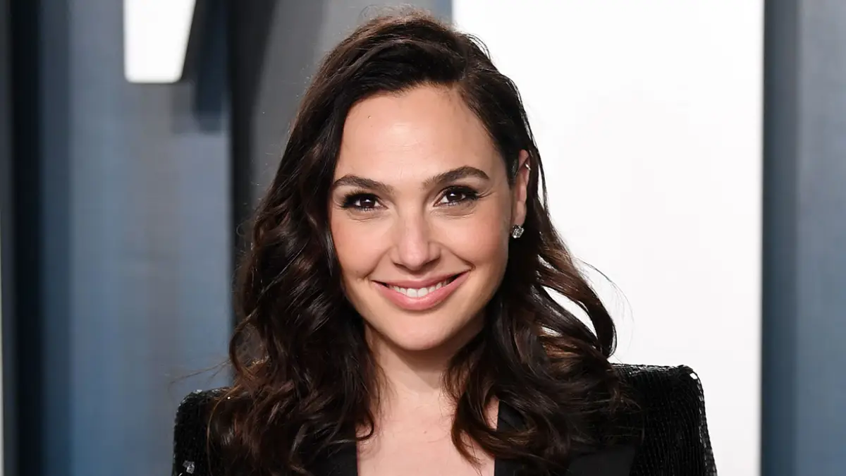 Gal Gadot Shares Newborn Mom Struggles Watch Her ‘Please Go to Sleep’ Dance for Baby Daniella