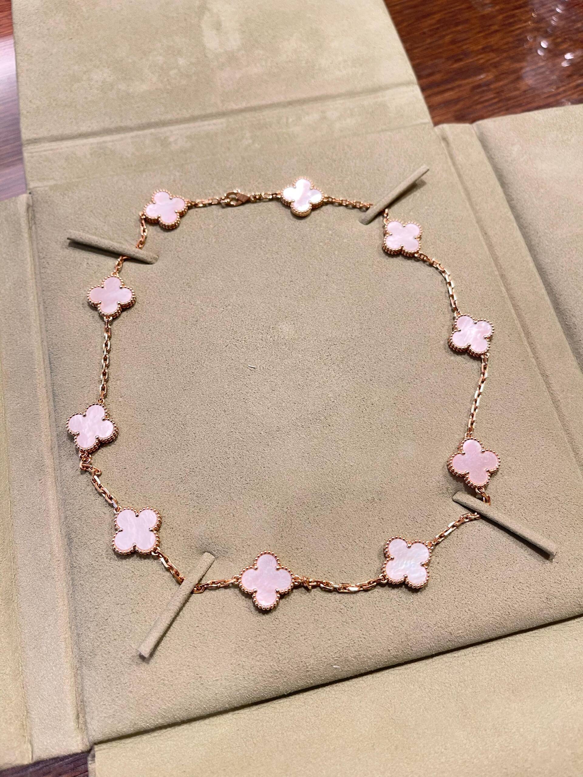 Van Cleef and Arpels Alhambra ,Van Cleef and Arpels care guide