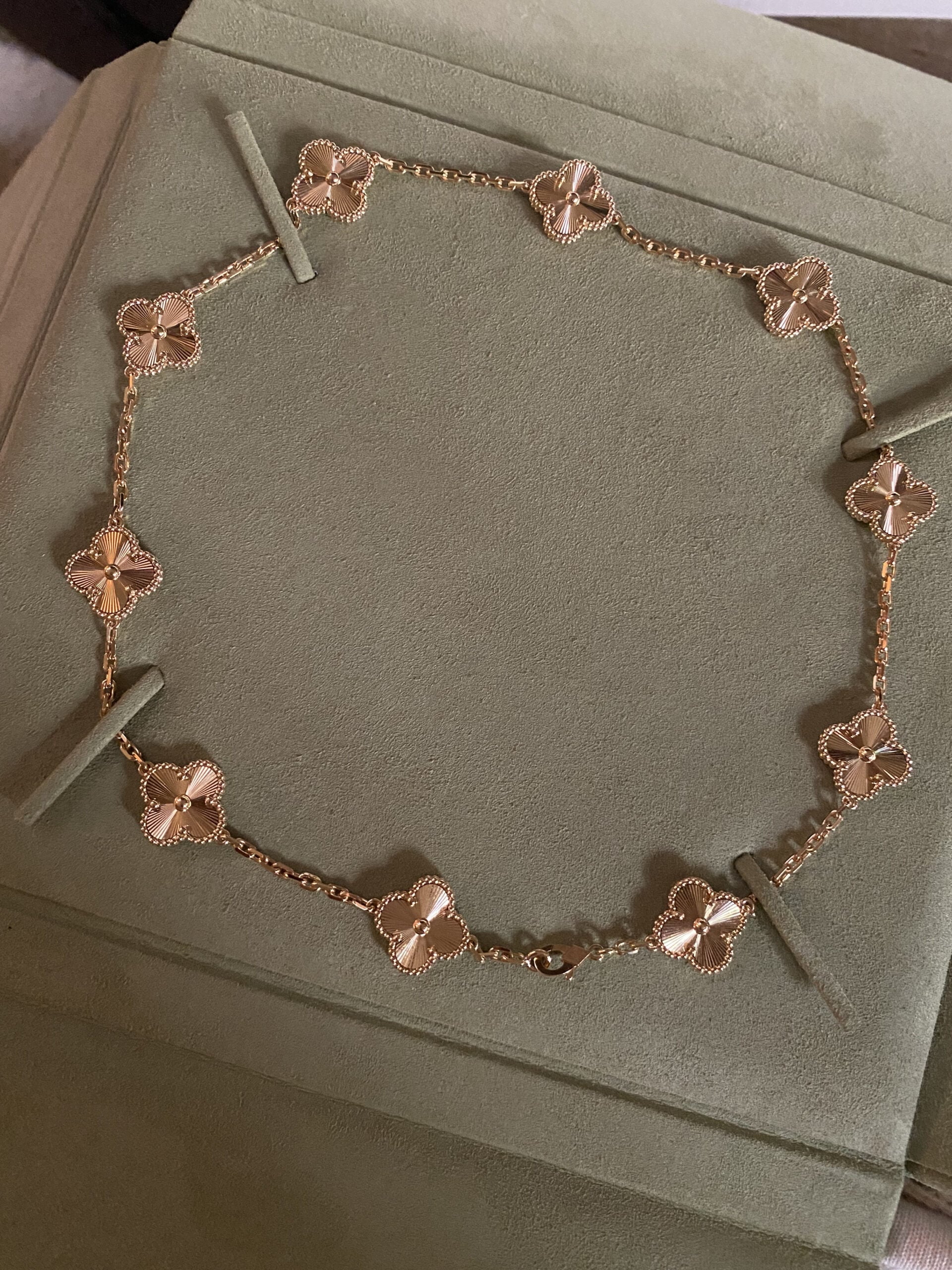 Van Cleef and Arpels Alhambra ,Van Cleef and Arpels care guide