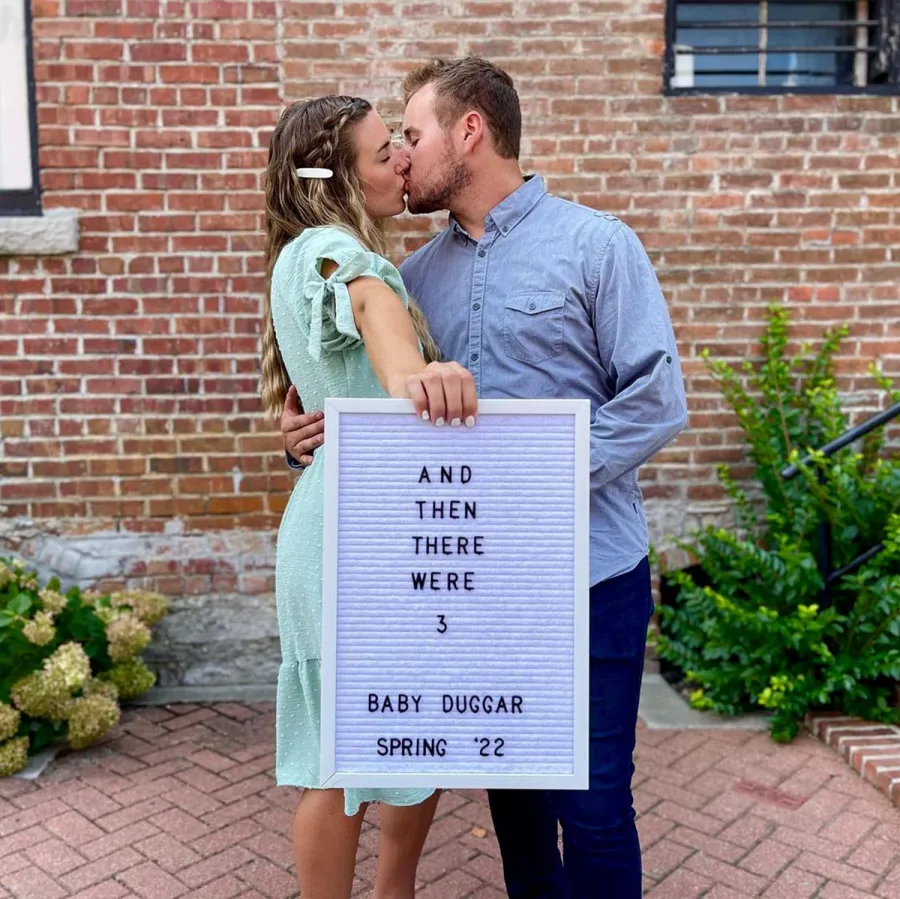 Jed Duggar Wife Katey Face Backlash COVID Joke Pregnancy Reveal
