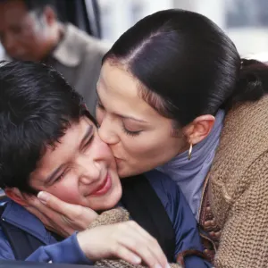 Jennifer Lopez Tyler Posey Maid in Manhattan