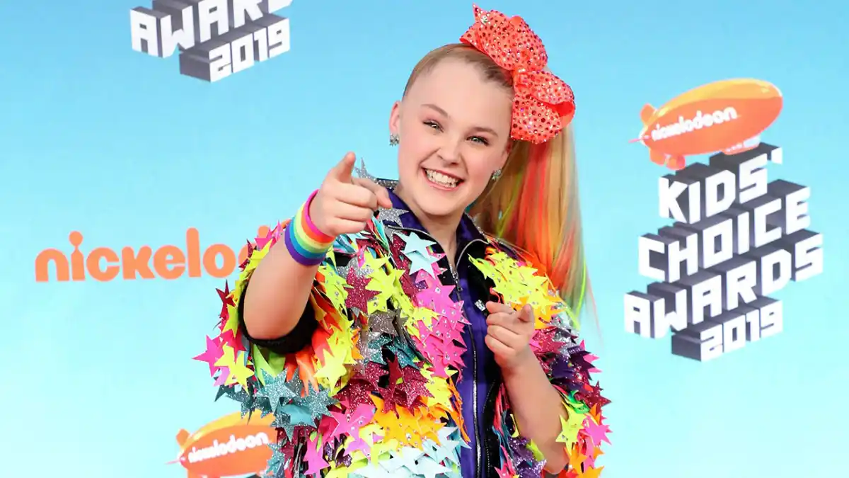 JoJo Siwa Claims Nickelodeon Won’t Let Her Perform Certain Songs on Tour