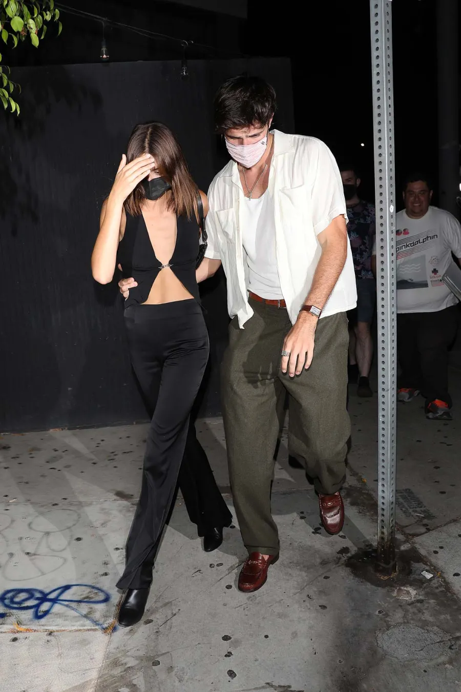 Kaia Gerber Jacob Elordis Laidback Couple Style Is Seriously Goals