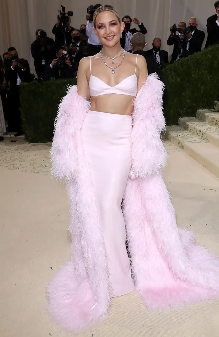 Met Gala 2021 Kate Hudson Is All Smiles at Met Gala Amid Danny Fujikawa Engagement: Pics