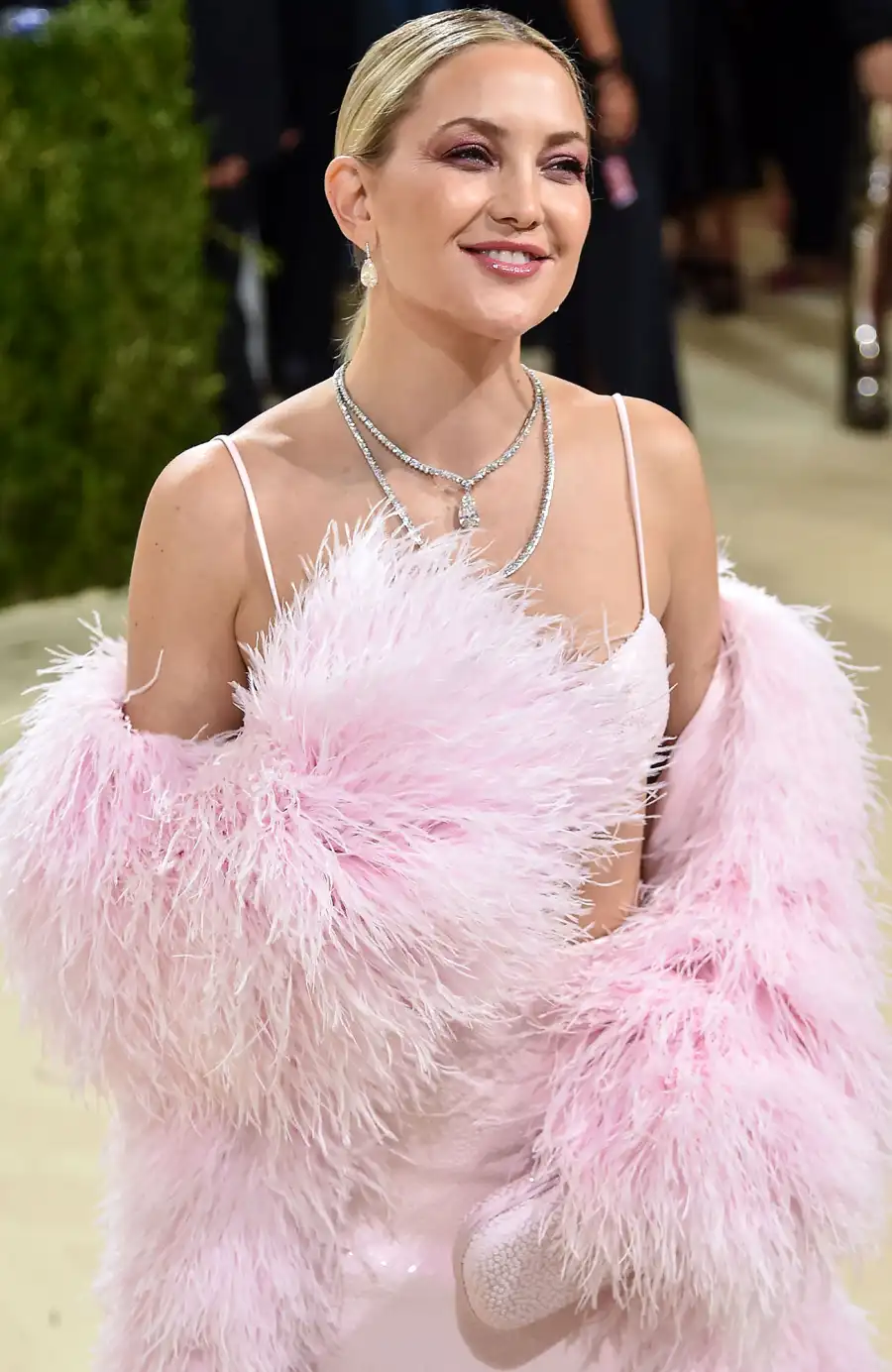 Met Gala 2021 Kate Hudson Is All Smiles at Met Gala Amid Danny Fujikawa Engagement: Pics
