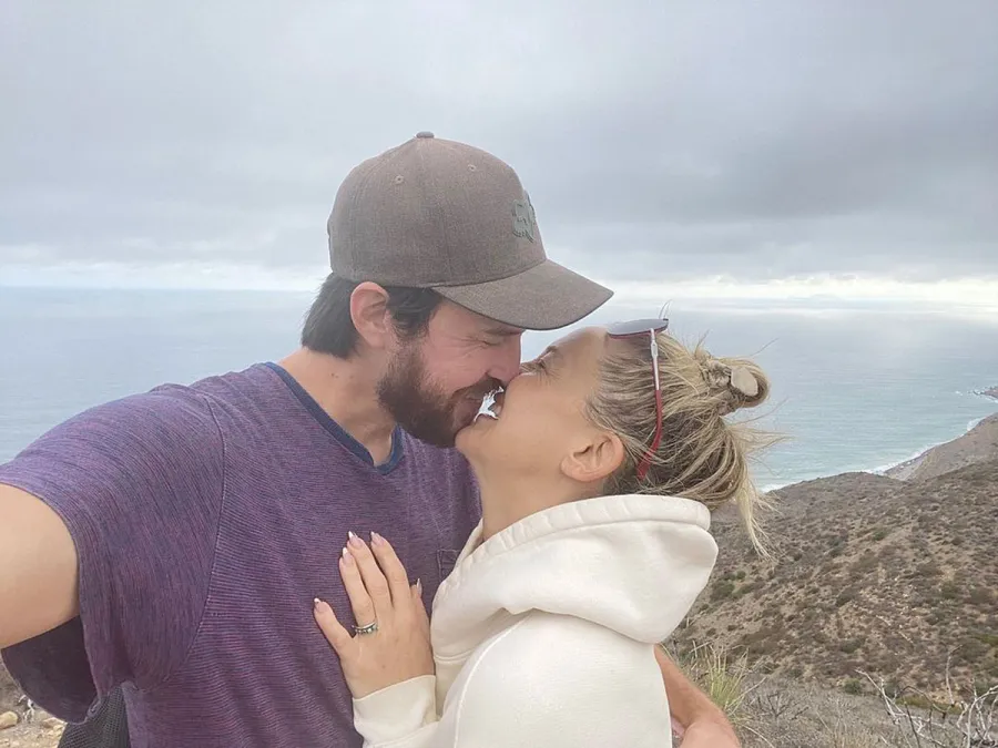 Kate Hudson Danny Fujikawa Relationship Timeline Update