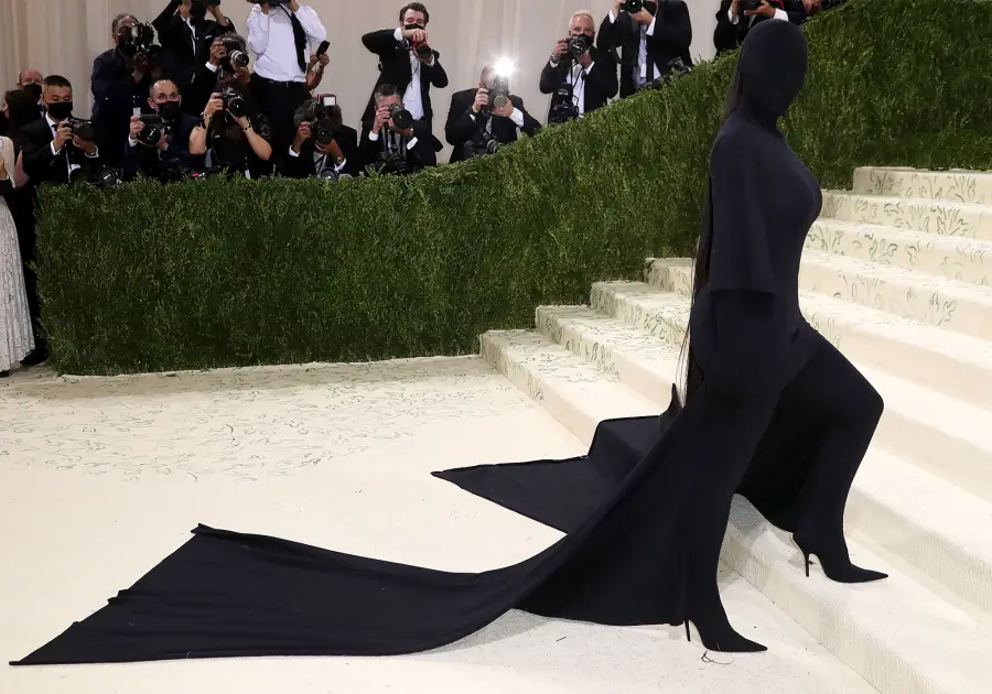 Met Gala 2021 Kim K.’s ‘Donda’-Inspired Met Gala Ensemble Is Polarizing Fans: Pics