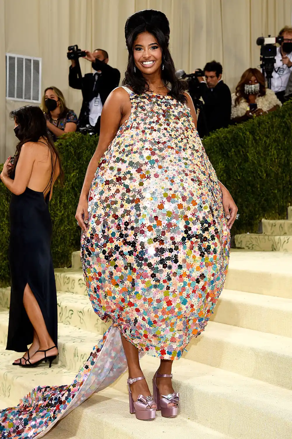 Kobe Bryant Daughter Natalia Makes Met Gala 2021 Debut Feature