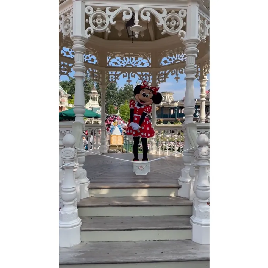 Kourtney Kardashian and Travis Barker Take Romantic Trip to Disneyland Paris 1 Minnie Mouse