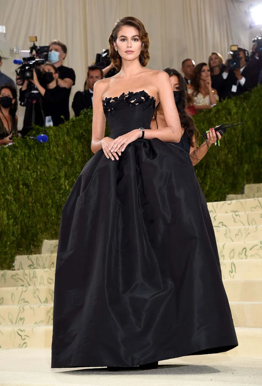 MET GALA 2021 Kaia Gerber Recreates Bianca Jaggers 1981 Met Gala Look Event Debut