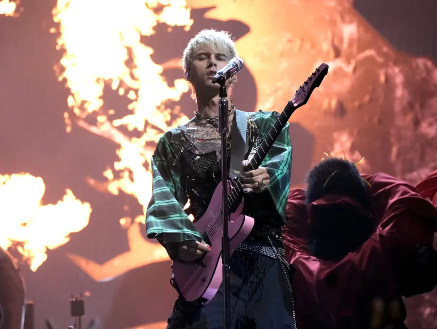 Machine Gun Kelly VMAs 2021 What You Didn’t See on TV