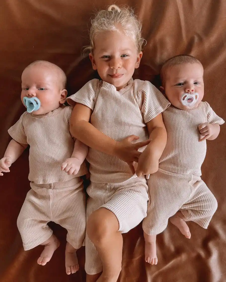 Matching Moment Arie Luyendyk Jr. and Lauren Burnham's Family Trip