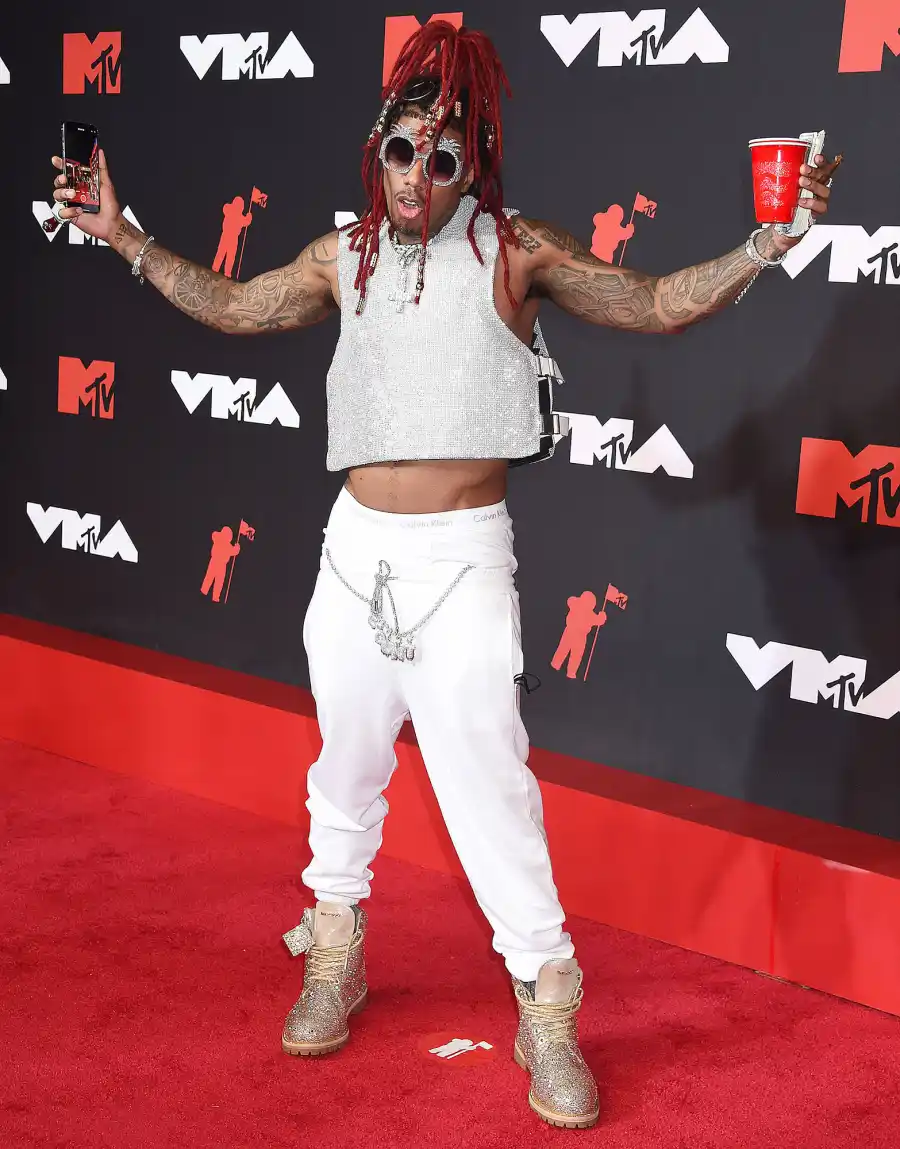 Nick Cannon Jokingly Proposes Ashanti 2021 VMAs