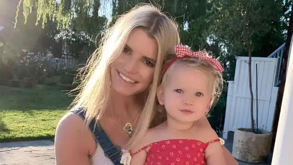 Promo Jessica Simpson Daughter Birdie Heads to Preschool