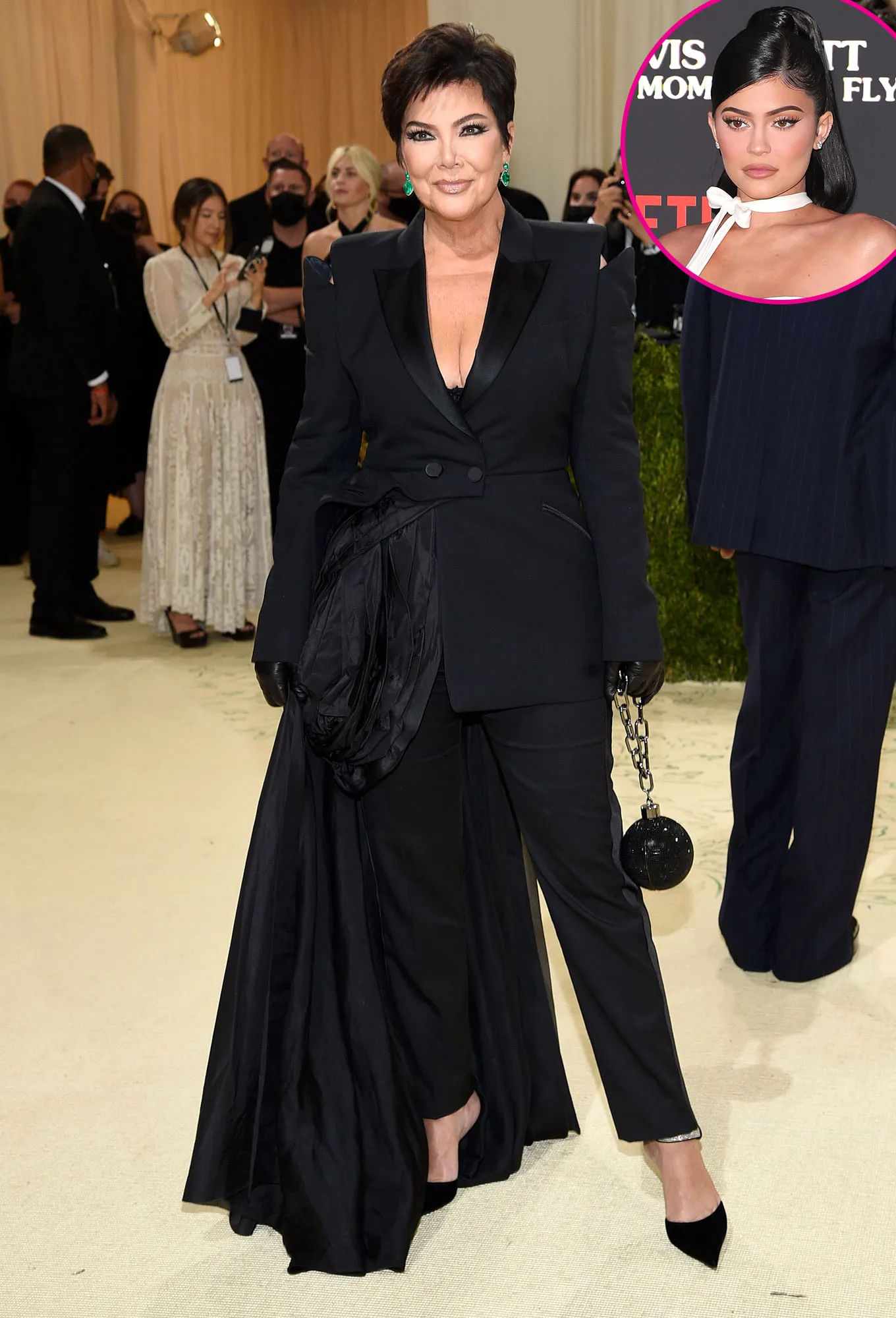 Promo Kris Jenner Gushes Over Kylie Jenner Pregnancy at Met Gala 2021 03