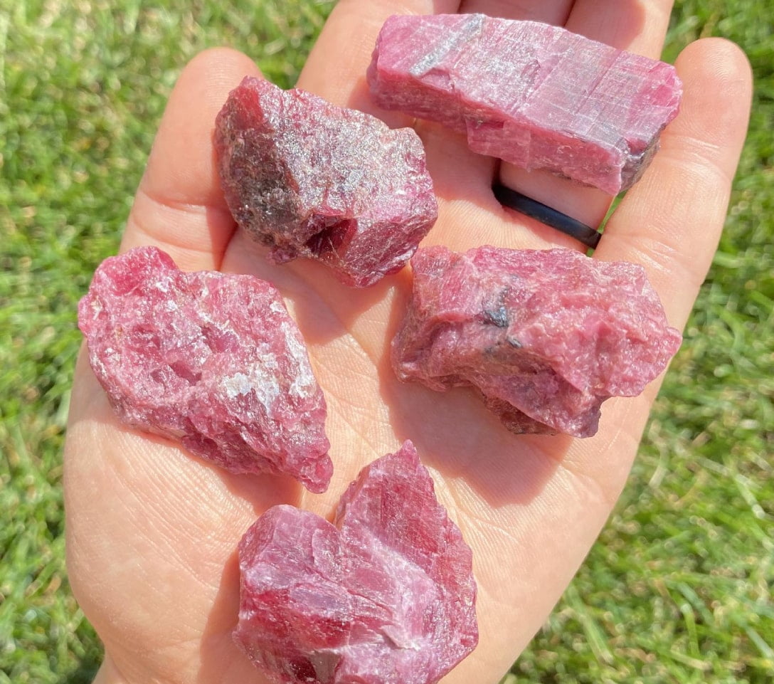 VCA Holiday Pendant 2023,Van Cleef & Arpels Holiday Pendant 2024