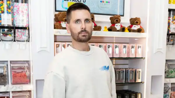 Scott Disick Takes 3 Kids Sugar Factory After Amelia Gray Hamlin Split