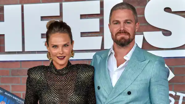 Stephen Amell Is ‘Trying To Make Amends’ With Wife Cassandra Jean After Plane Fight