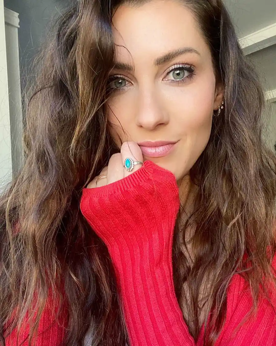 The Bachelorette Becca Kufrin Garrett Yrigoyen A Timeline Their Relationship