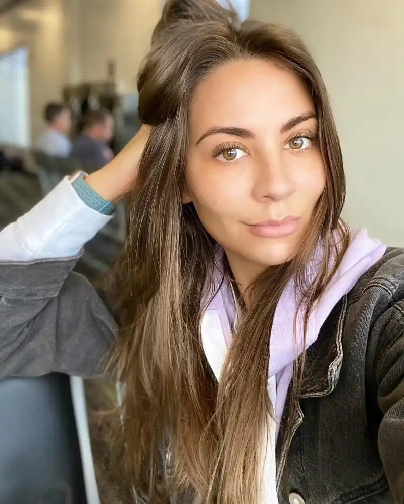 The Bachelor's Kelley Flanagan Has 'Good Days and Bad Days' Amid Her Recent Lyme Disease Diagnosis