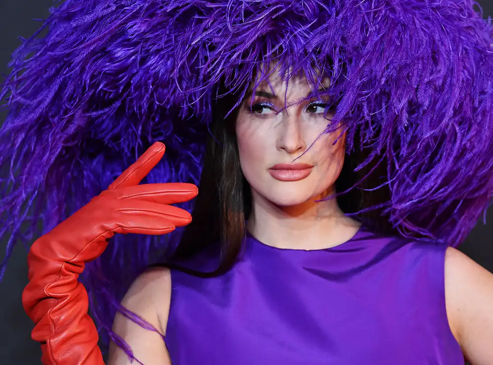 kacey-musgraves-vmas-111skin