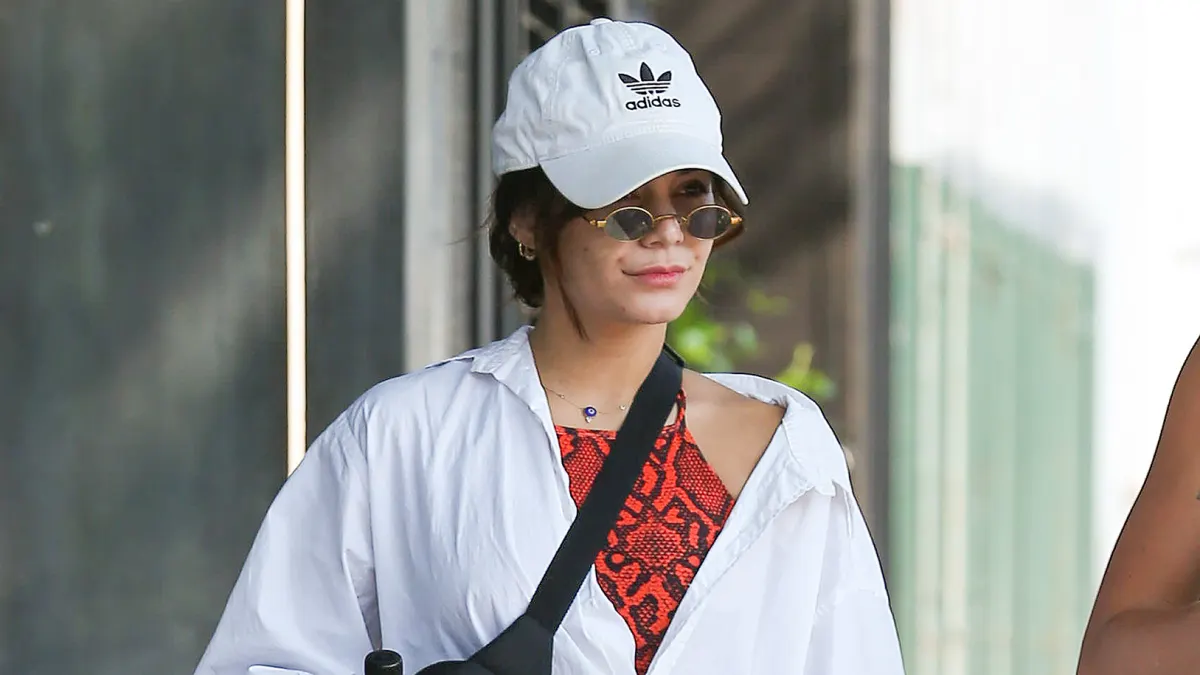 vanessa-hudgens-shirt