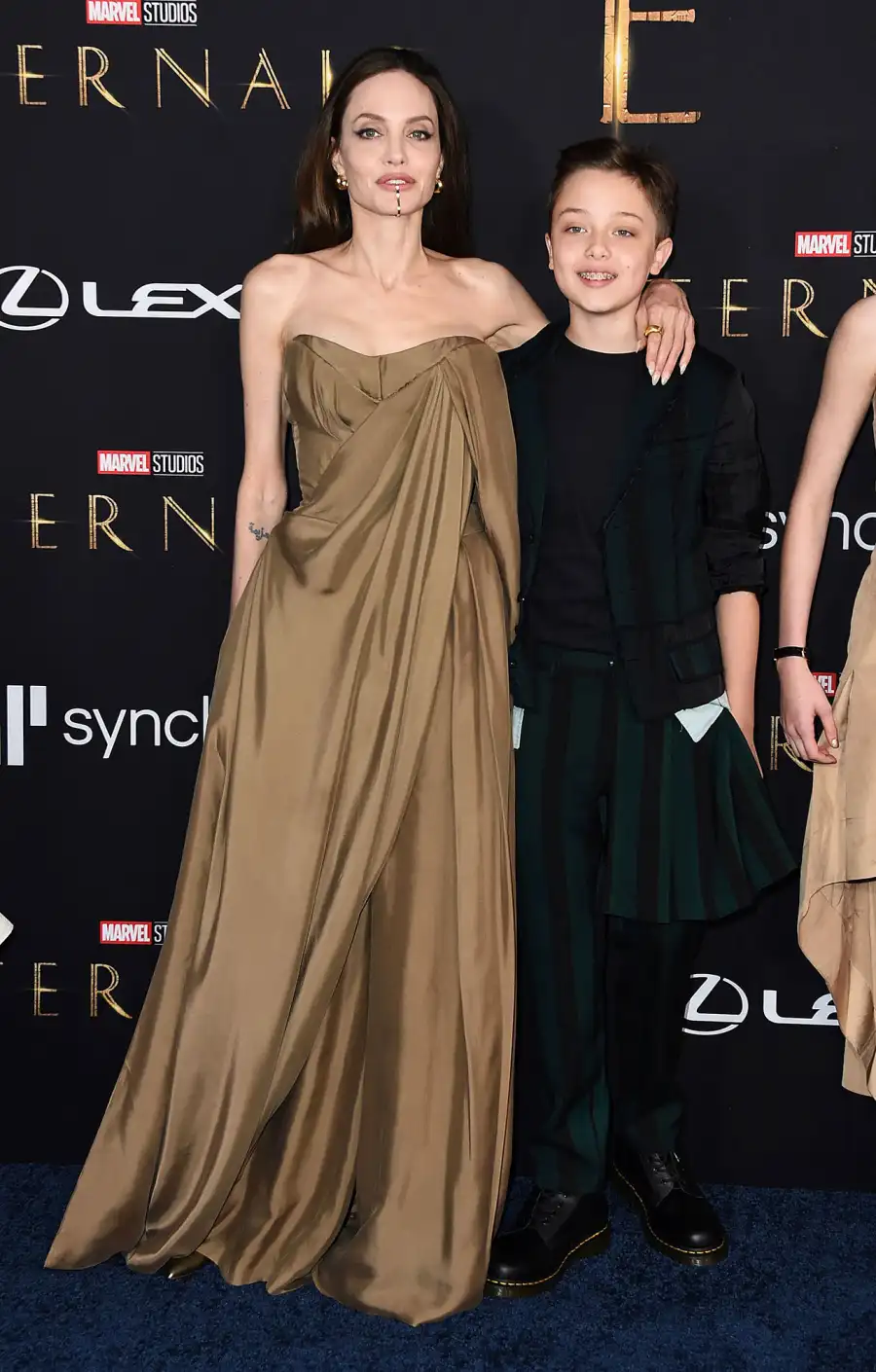 Angelina Jolie Brings Her 5 Youngest Kids Eternals Premiere Coordinating Looks