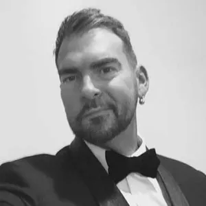 Bridgerton Hairstylist Dies Coronavirus 1 Month After Emmy Win