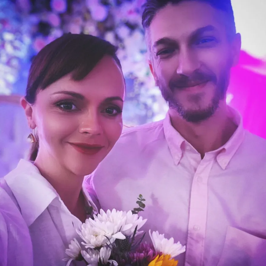 Christina Ricci announced wedding to Mark Hampton.