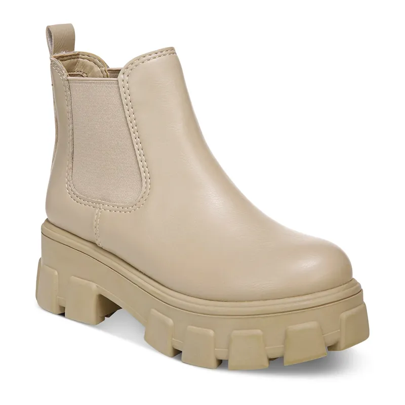 Circus by Sam Edelman Women's Darielle Lug Sole Chelsea Boots