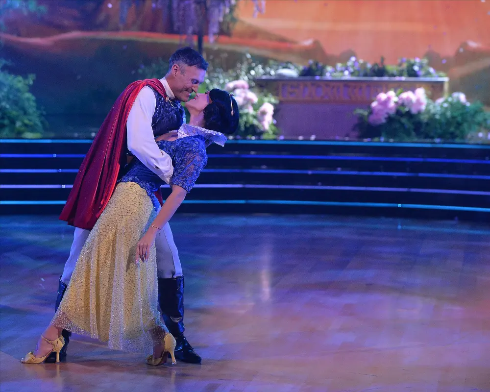 Dancing With the Stars&rsquo; Fans Weigh In as Judges Criticize Sharna Burgess, Brian Austin Green for PDA
