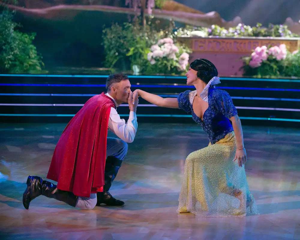 Dancing With the Stars&rsquo; Fans Weigh In as Judges Criticize Sharna Burgess, Brian Austin Green for PDA