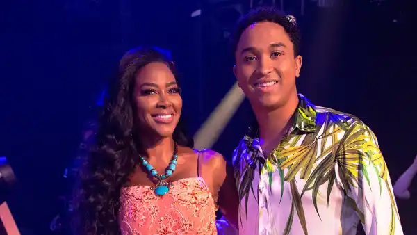 Dancing With the Stars’ Kenya Moore Thought She Broke Her Ribs During Disney Week