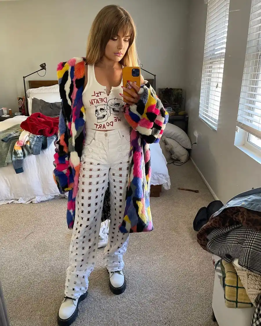 Demi Barnett Wigging Out Stars Are Mixing Up Their Hair Looks With Wigs