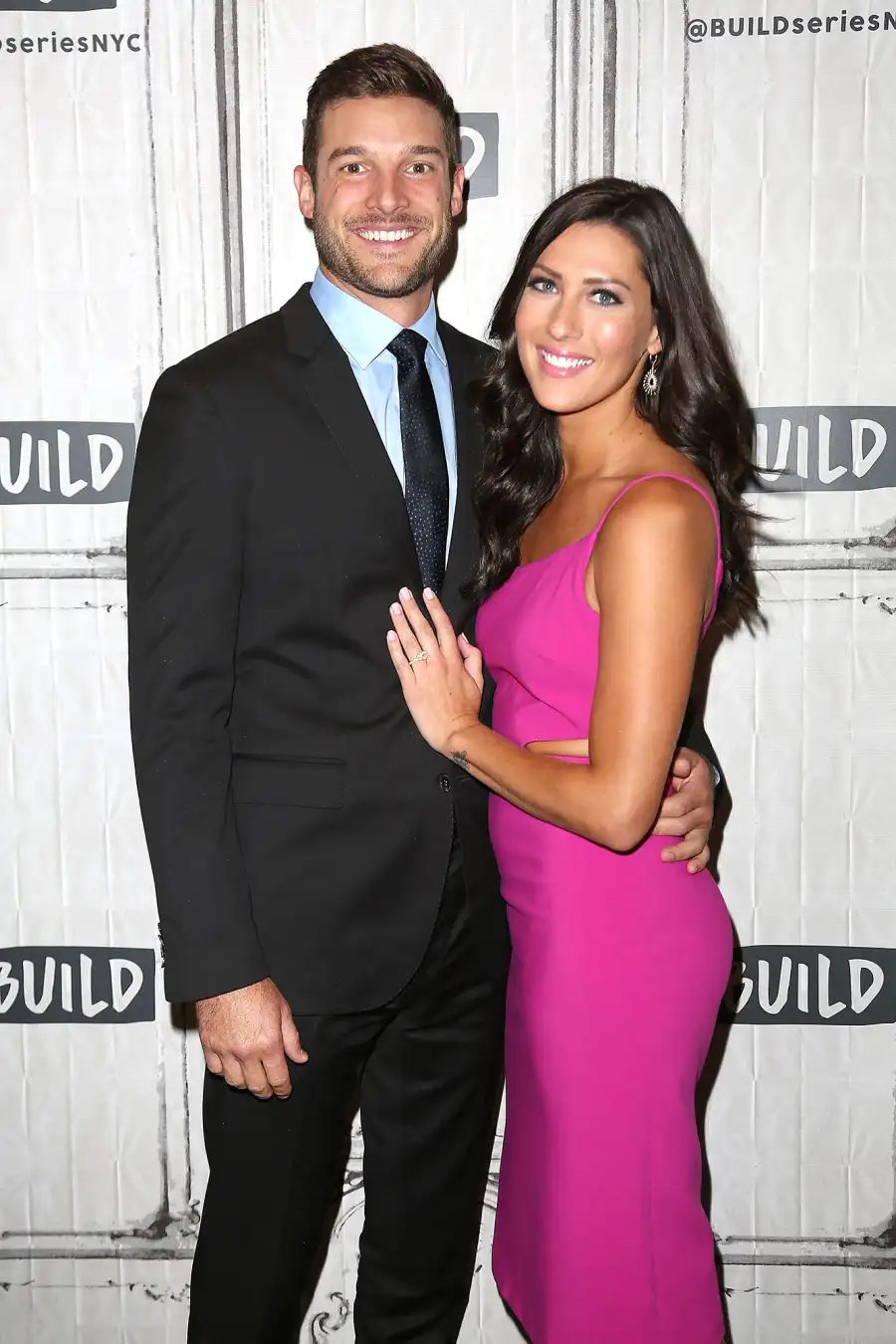 Garrett Yrigoyen Bachelorette Becca Kufrin Dating History