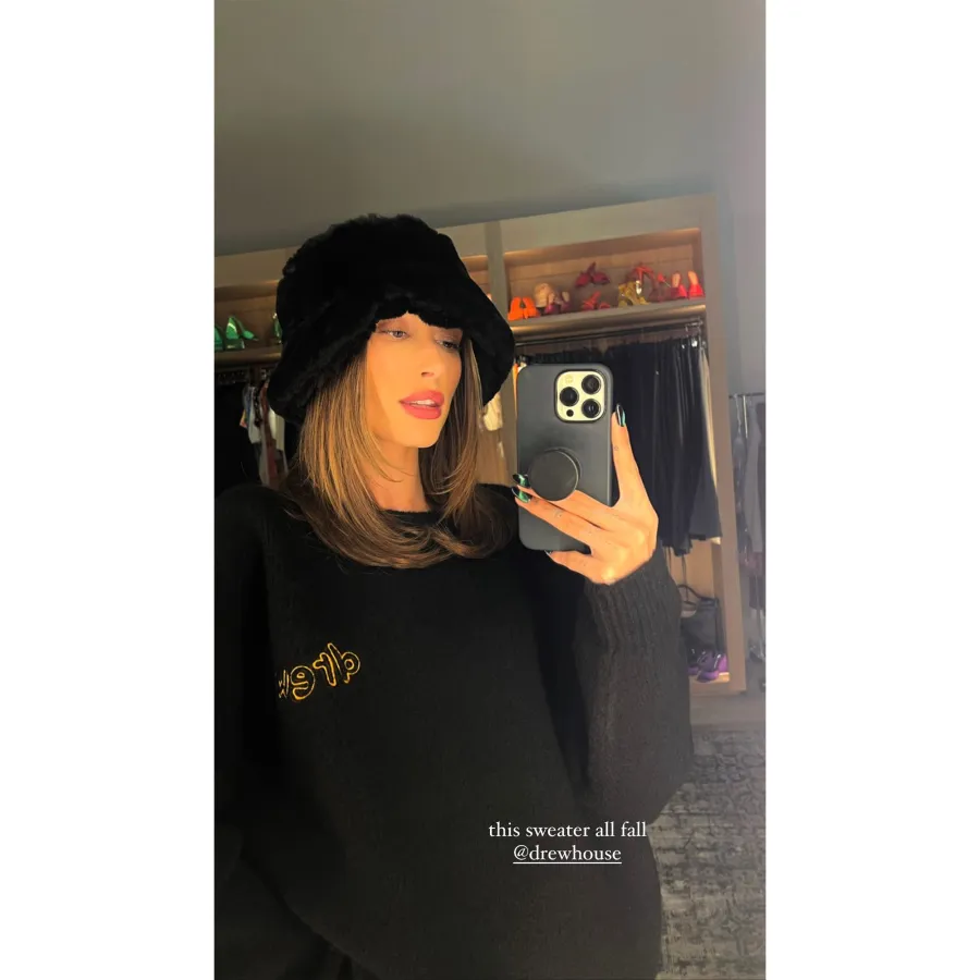 Hailey Baldwin’s Latest Look Is a Huge Fall Aesthetic