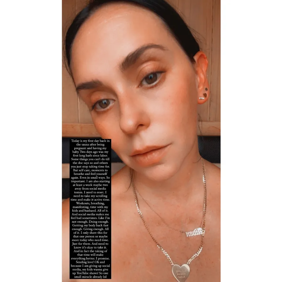 Jennifer Love Hewitt Celebs Who Took a Break From Social Media