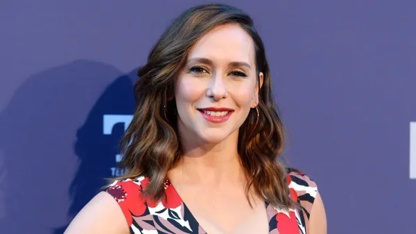 Jennifer Love Hewitt Gives 1st Glimpse of 1-Month-Old Son Aidan: Photo