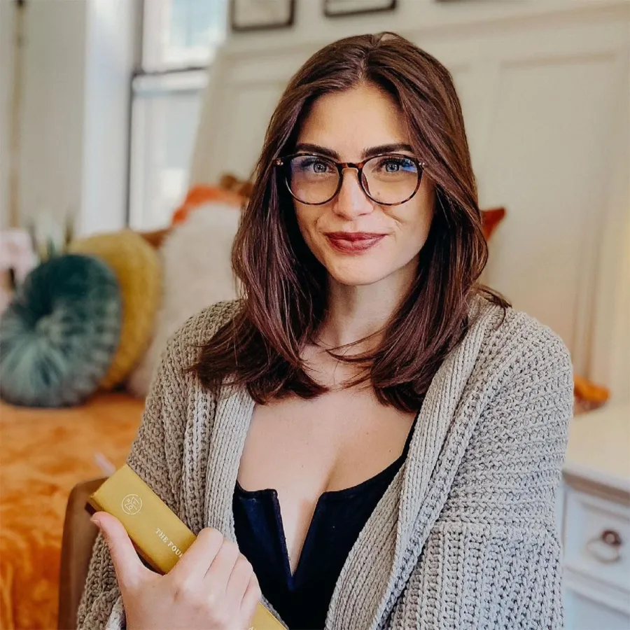 Katie Thurston and Blake Moynes Split- Bachelor Nations Clare Crawley Andrew Spencer and More React