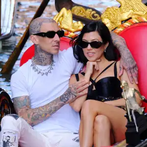 Kourtney Kardashian Travis Barker Want Baby Together Without Any Doubt