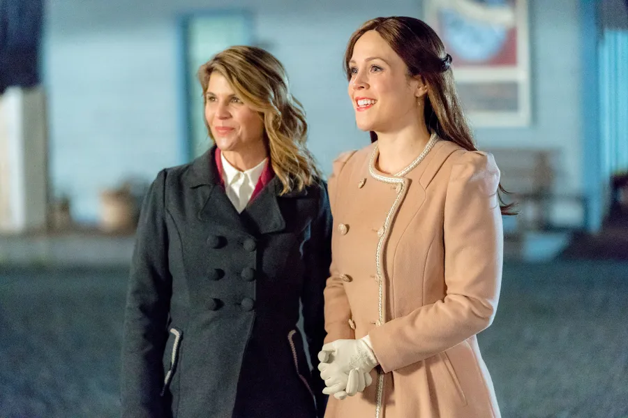 Lori Loughlin Returns TV Everything Know About Her When Hope Calls Comeback