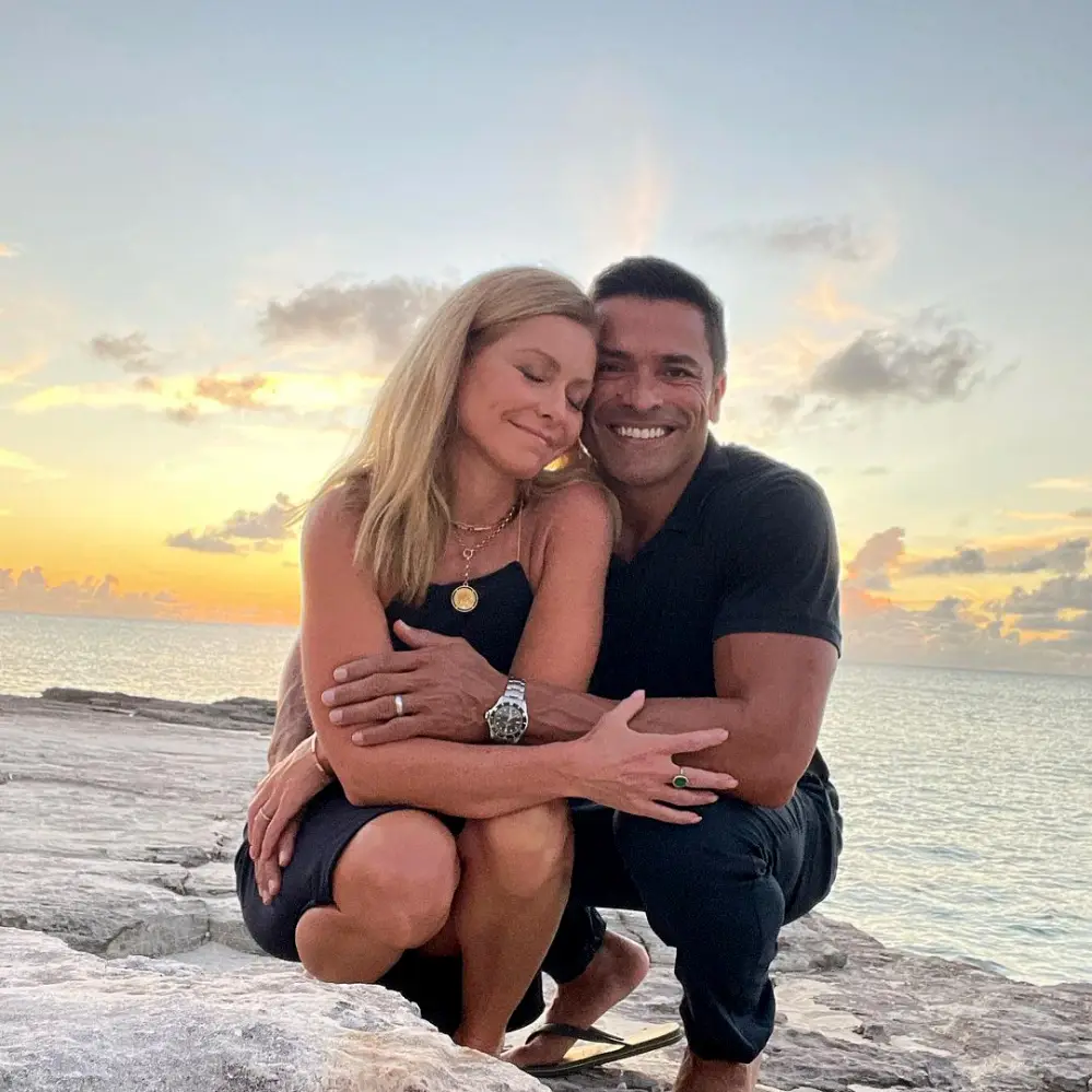 Mark Consuelos Gushes Over Wife Kelly Ripa: &lsquo;So Grateful to Spend This Special Day With You'