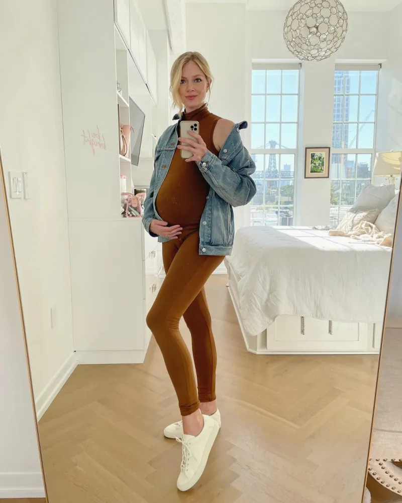 Model Lindsay Ellingson and More Stars Share Ultrasound Pics Promo