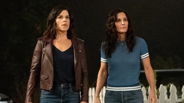 Neve Campbell Courteney Cox Scream 5