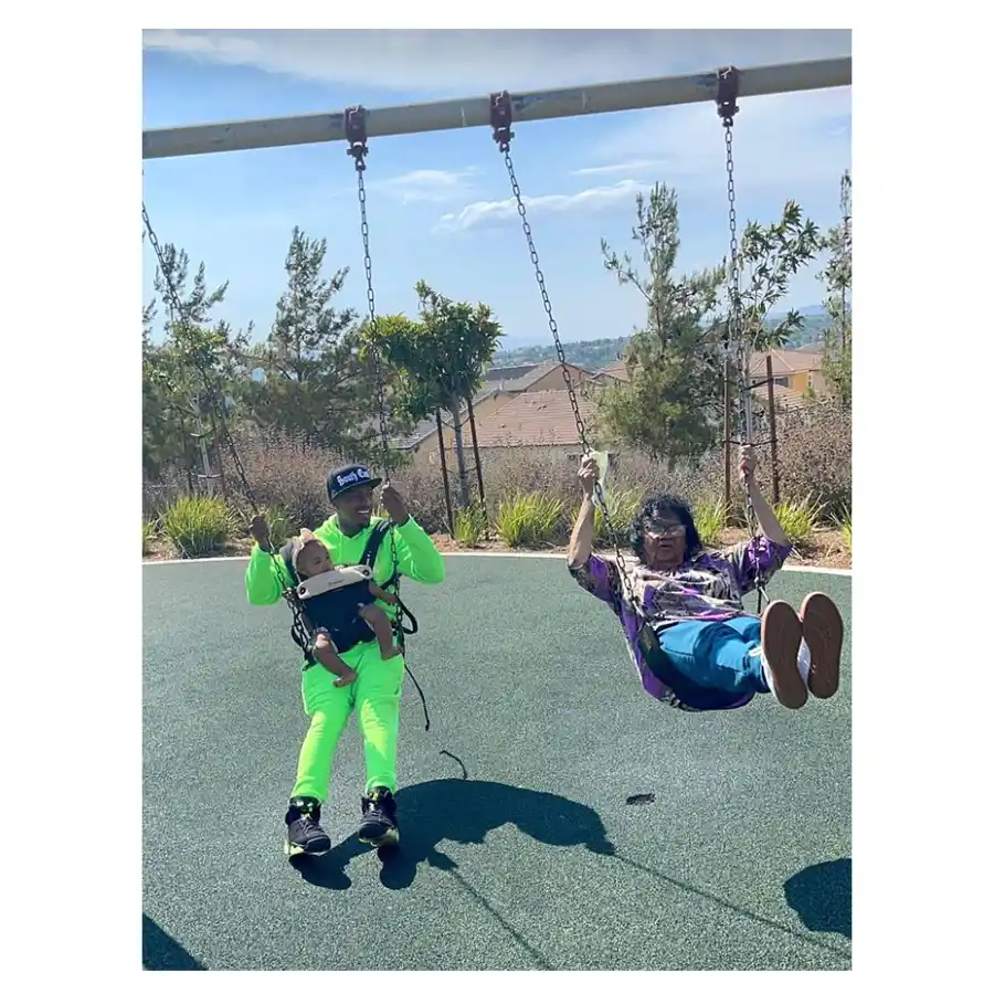 Nick Cannon Photos With His 7 Children 8