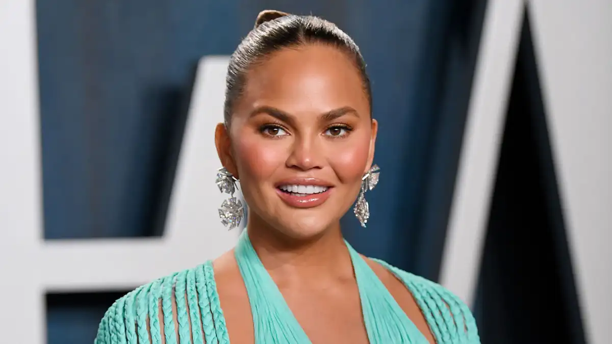 Red Hot Chrissy Teigen Dyes Her Hair a Fiery New Hue Back on My Bullshit